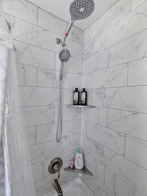 Hair dryer - The Stono Retreat - Minutes to Downtown & Beach (Charleston)