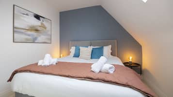 4 Schlafzimmer, Bügeleisen/Bügelbrett, kostenloses WLAN, Bettwäsche