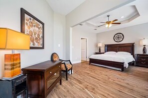 مكواة/لوح كي وواي فاي وملاءات أسرّة