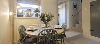 Charming Cotswold Cottage in Central Winchcombe