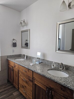 Jetted tub, hair dryer, towels, soap