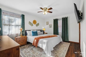 3 bedrooms, iron/ironing board, free WiFi, bed sheets