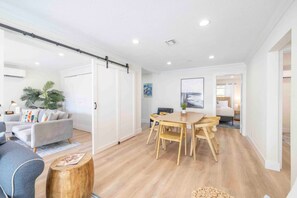 Interior - Large 8 Beds/4 Bath Heated Pool House Delray Beach (Delray Beach)