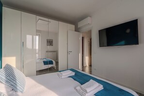 1 habitación, tabla de planchar con plancha, cuna de viaje y wifi 