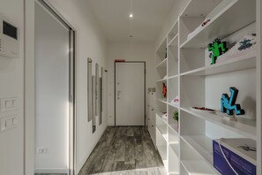 Interior - Suite in two-room apartment in downtown Bergamo [BGY-10 Airport]] (Bergamo)