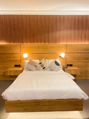 Executive Room | In-room safe, desk, laptop workspace, blackout drapes - BRAVA HOTEL  (Ibadan)