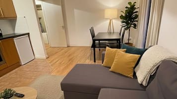 Apartemen Comfort, balkon, pemandangan kebun | Area keluarga