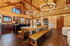 Dining - Private Pool-8 bedroom Luxury Cabin w/ Arcade Room (Sevierville)