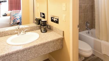 Toallas, jabón, papel de baño