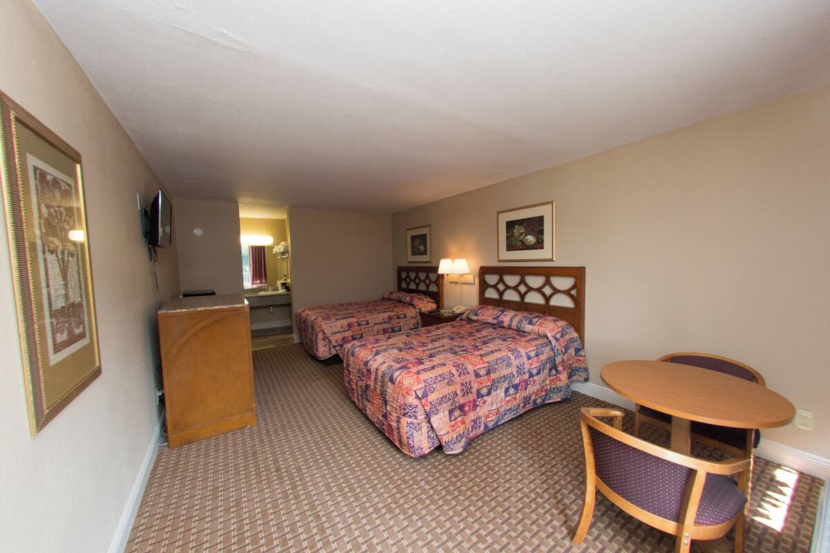 Standard Double Room, 2 Double Beds, Smoking