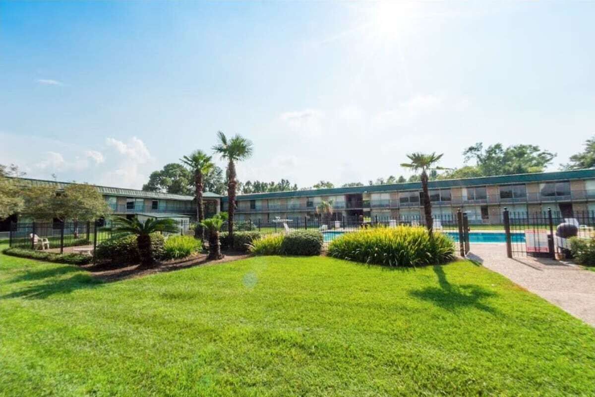 Piscine extérieure (ouverte en saison)