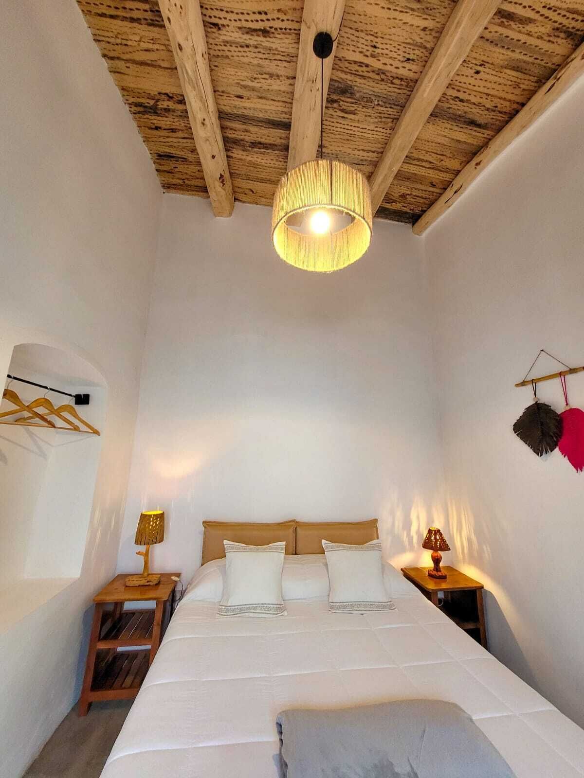 Habitación doble estándar, patio, vista al patio | Wifi gratis 