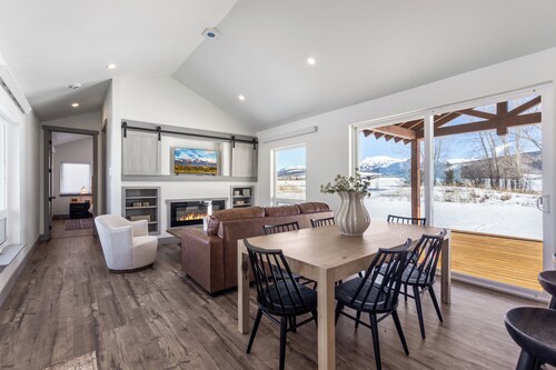 New! Near Grand Targhee ~ Otter Loop Retreat 5