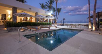 Spectacular Beachfront Villa