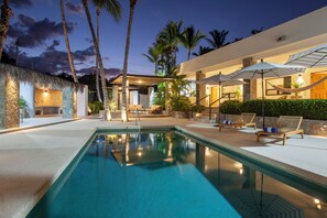 Pool - Spectacular Beachfront Villa (Los Barriles)