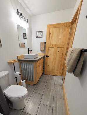 Towels, soap, toilet paper - Barndominium in RACO, located very close to trails. (brimley)
