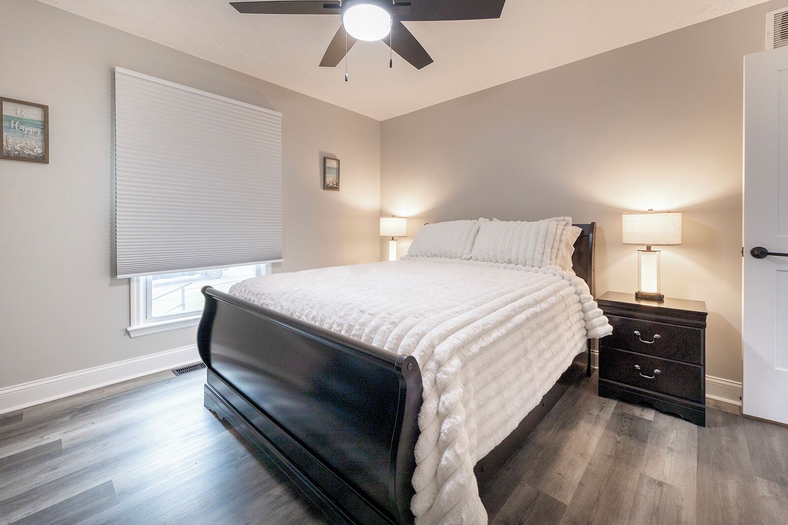 2 camere, una scrivania, ferro/asse da stiro, Wi-Fi gratuito