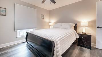 2 habitaciones, escritorio, tabla de planchar con plancha y wifi gratis