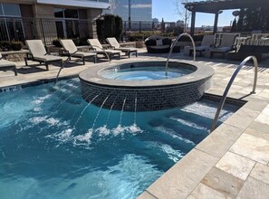 Pool - COZY LUXURIOUS UPSCALE 1-BEDROOM PENTHOUSE DOWNTOWN DENVER! (Denver)