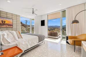 3 bedrooms, iron/ironing board, WiFi, bed sheets - Glass Haus - Desert Retreat with Epic Views! (Palm Springs)