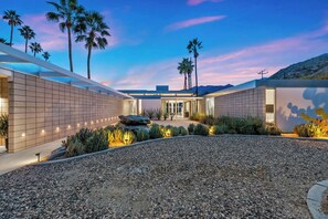 Exterior - Glass Haus - Desert Retreat with Epic Views! (Palm Springs)