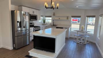 Microwave, oven, stovetop, dishwasher