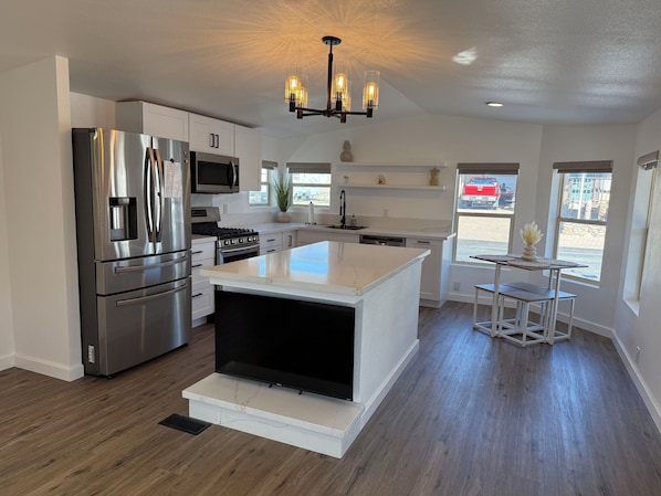 Microwave, oven, stovetop, dishwasher