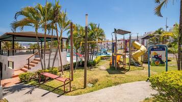 Children’s play area – outdoor