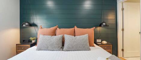 2 bedrooms, iron/ironing board, travel cot, WiFi