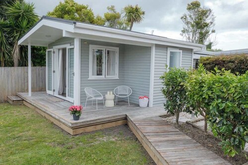 Caesar's Cottage - Oneroa Central