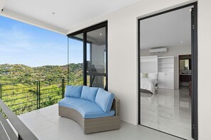 5 bedrooms, in-room safe, iron/ironing board, free WiFi - NEW Listing. 180° Ocean Views.  5 Bed - 6 Bath Walk to beach. Game Room (Playa Hermosa)