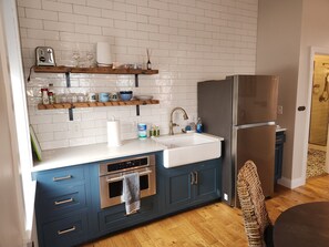 Luxury Studio, River View | Private kitchen - 2nd St Loft (Washington)