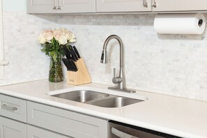 Microwave, oven, stovetop - Fantastic 2BR • King Bed • Pool Table • Free WIFI in charming Montgomery (Montgomery)