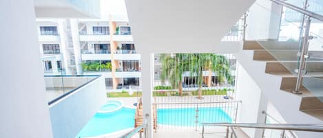 屋外プール、温水プール