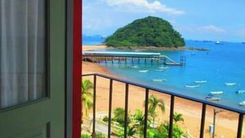 Khu vực làm việc phù hợp cho laptop