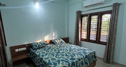 Cozy 1-bedroom apartment in beautiful Kozhikode with AC - Ground floor