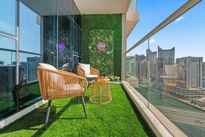 Property grounds - Canalfront apartment - Burj Khalifa view - Business Bay (Dubai)
