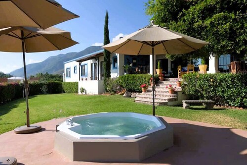 ANANA Casa Sueños | 5BR Lakefront Villa, Jacuzzi & Lake Chapala Views