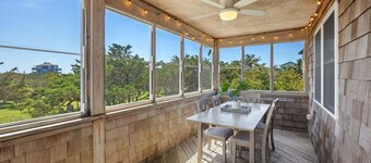 3BR, Hot Tub, Dogs OK, Easy 5 min walk to beach, Fenced Yard, Screened Porch