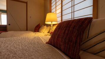 Een strijkplank/strijkijzer, gratis wifi, beddengoed