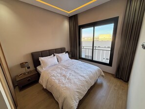 1 bedroom, iron/ironing board, WiFi, bed sheets - Cozy studio in a phenomenal area of Casablanca with AC and heating (Casablanca)