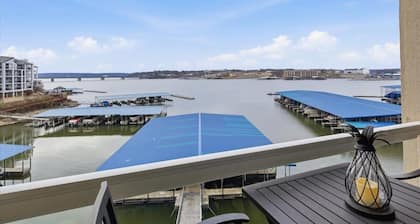 Land's End #732 Gorgeous Remodel! Parking Level!