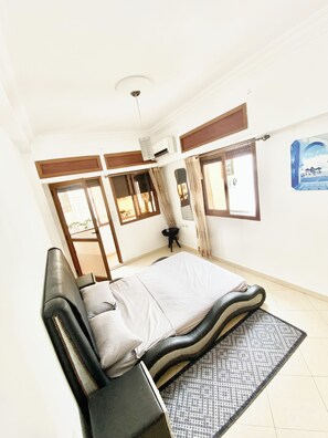 Internet, bed sheets - Cosy seaside apartment (Tanger)