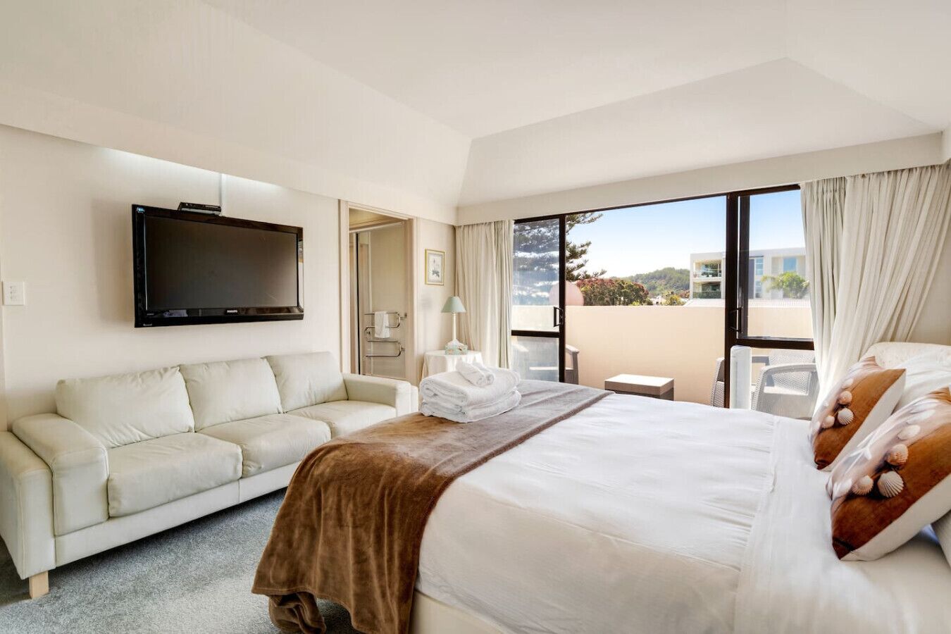 Iron/ironing board, WiFi