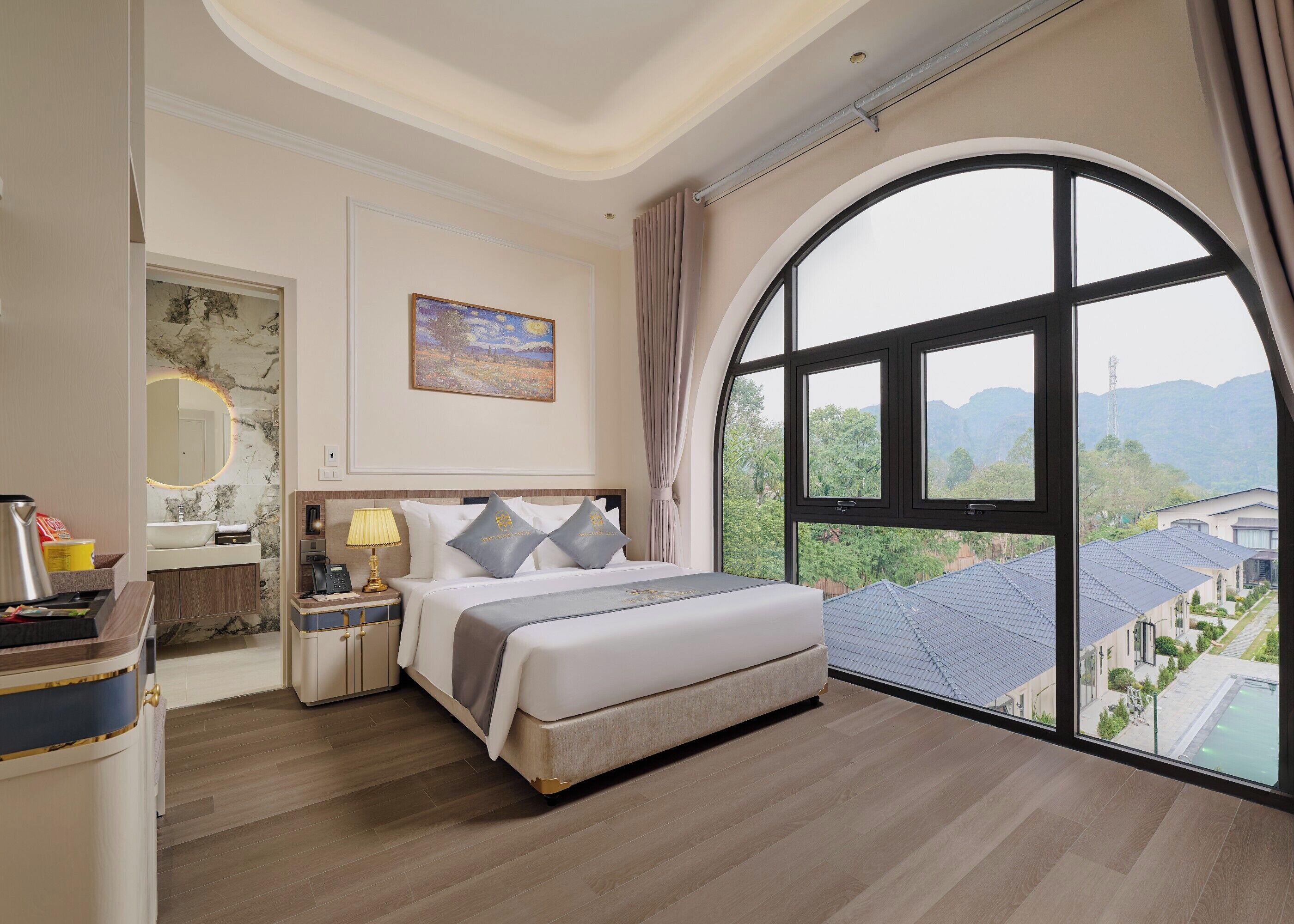 Basic Room, Pool View