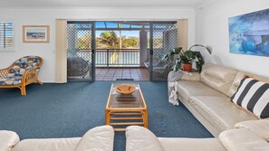 Smart TV - Sunrise Cove - Creek view (Kingscliff)