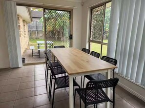 Dining - 4 BR Family Retreat – 15 min to Ipswich (Redbank Plains)