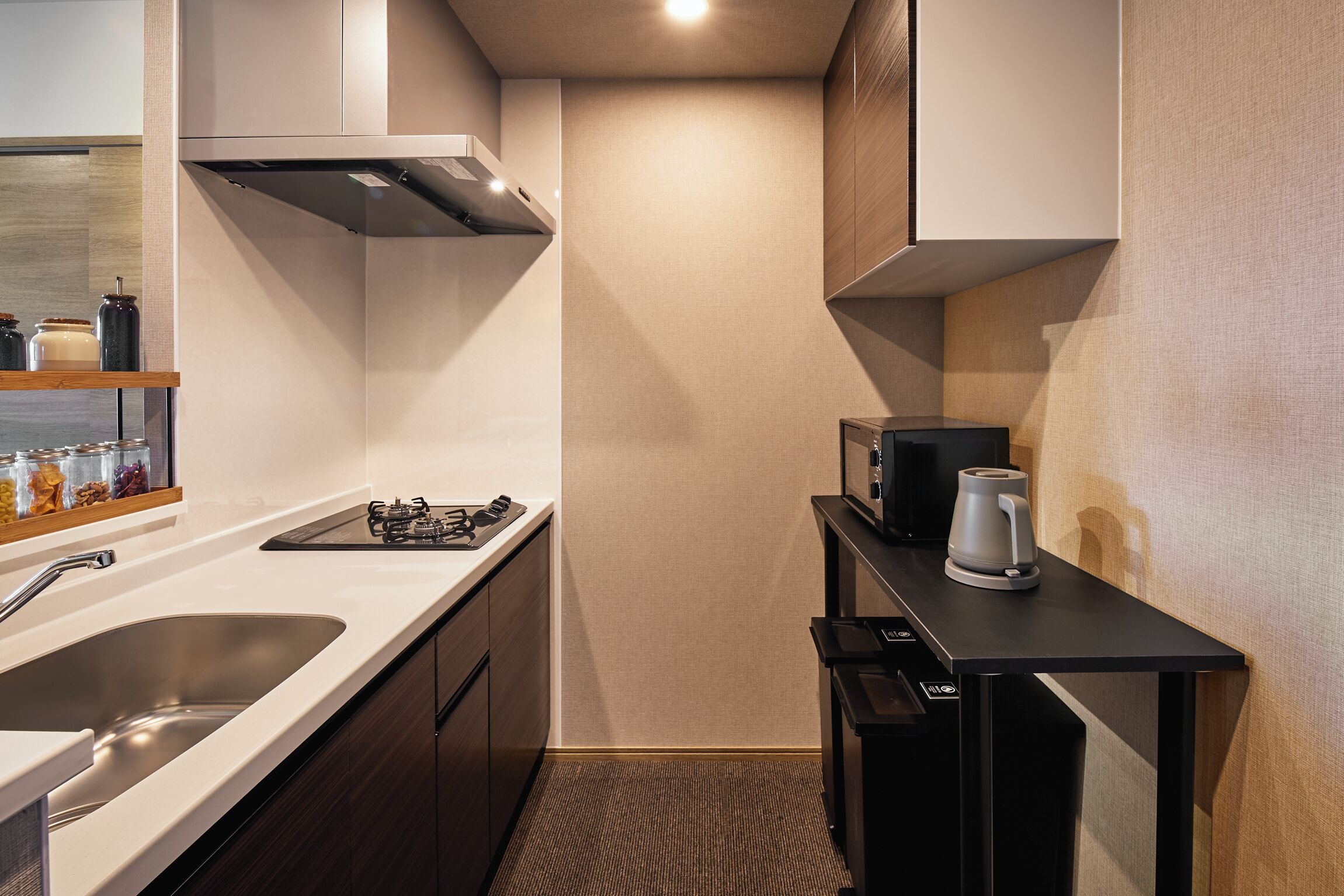 Superior Room | Private kitchen | Full-sized fridge, microwave, cookware/dishes/utensils