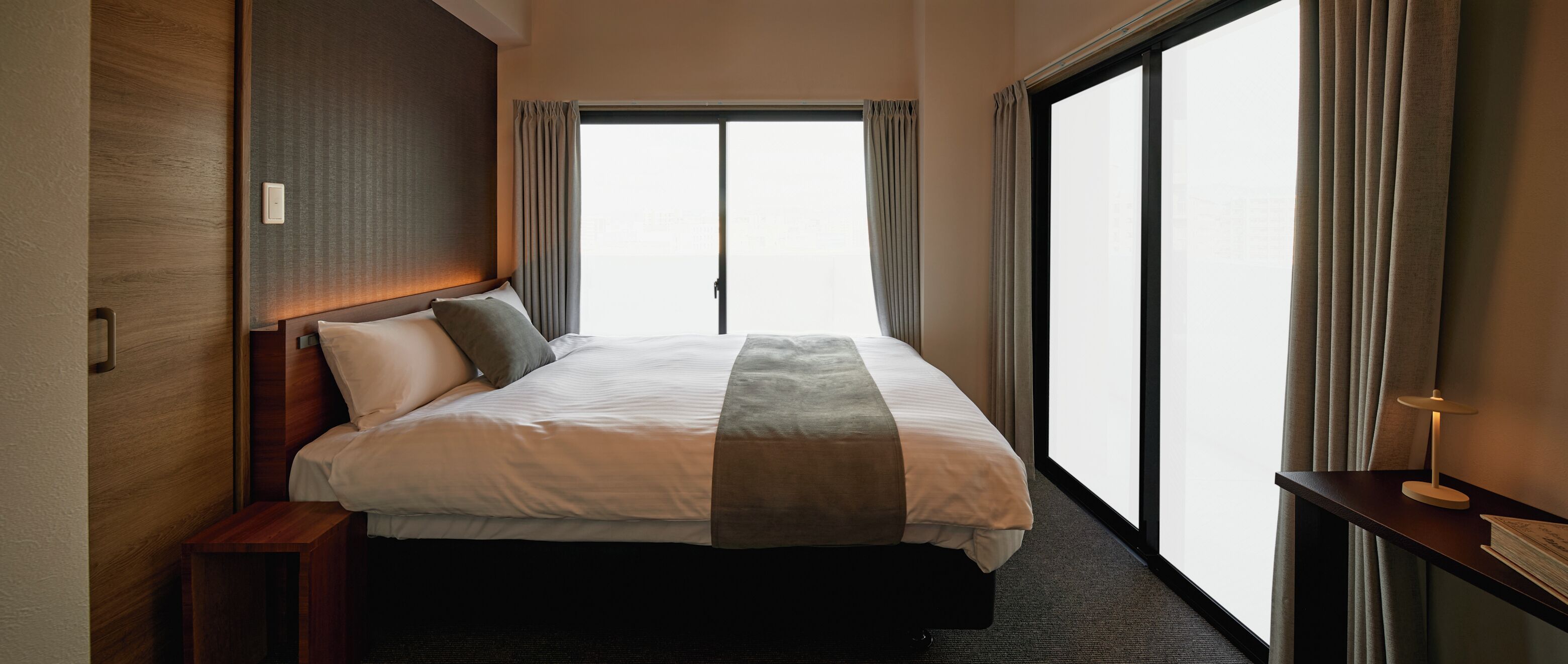 Family Room | Desk, free WiFi, bed sheets