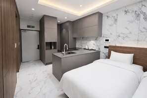 Deluxe Family | Free WiFi, bed sheets - Magnum Nampo Hotel (Busan)